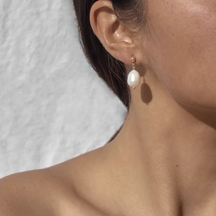 Noir 18K Pearl Studs